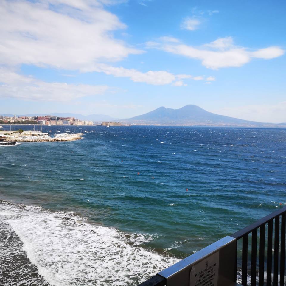 Napoli, un tesoro nelle acque di Posillipo: trovato carico di una nave del '700