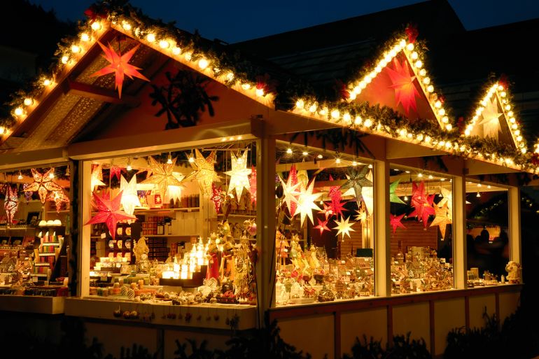 Decorazioni Natalizie Napoli.Natale A Napoli Tra Mercatini E Villaggi Di Babbo Natale