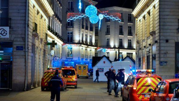 Attentato Strasburgo, 3 morti: è caccia al killer. Anche un italiano ferito
