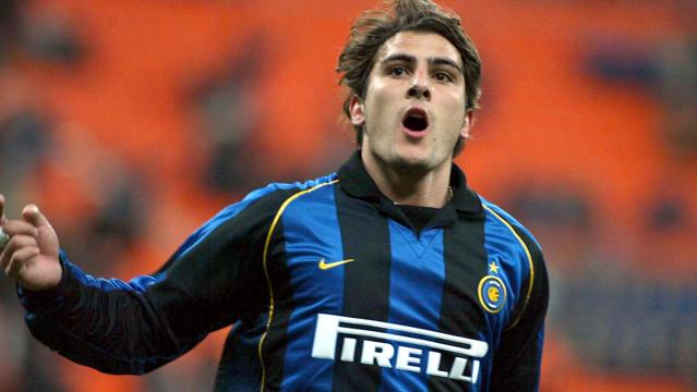 Isola dei Famosi, nel cast l'ex calciatore Nicola Ventola Isola dei Famosi, svelato il nome del naufrago ex calciatore: è Nicola Ventola