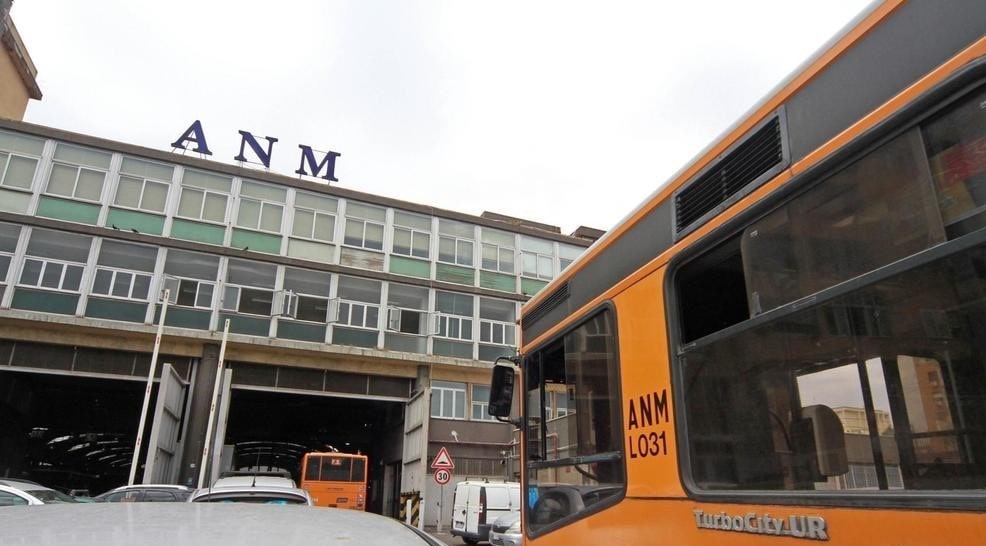 ANM, 4 incidenti in 10 giorni: allarme dei sindacati sulla manutenzione dei bus