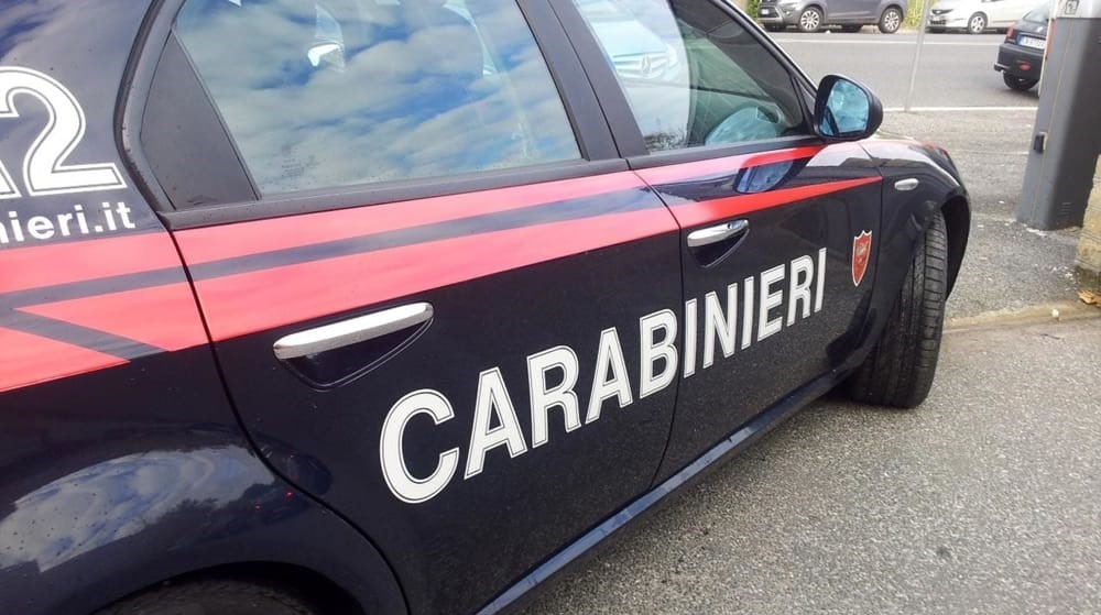 Caserta, 16enne vende droga a studenti delle Medie: va in comunità