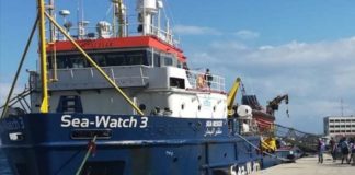 Salerno, attraccata la nave Sea Watch con 71 migranti