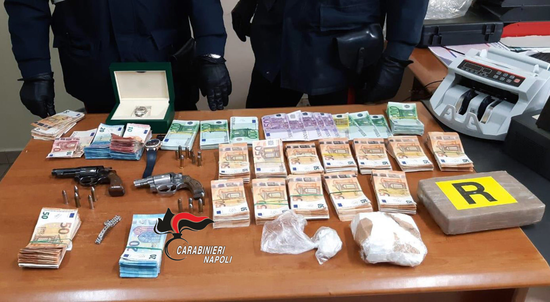Ponticelli, Barra: arrestato 27enne per detenzione di droghe e soldi illeciti. IL NOME
