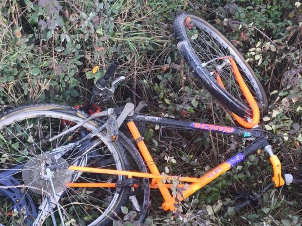 Teverola, migranti in bici travolti e uccisi: fermato il pirata della strada