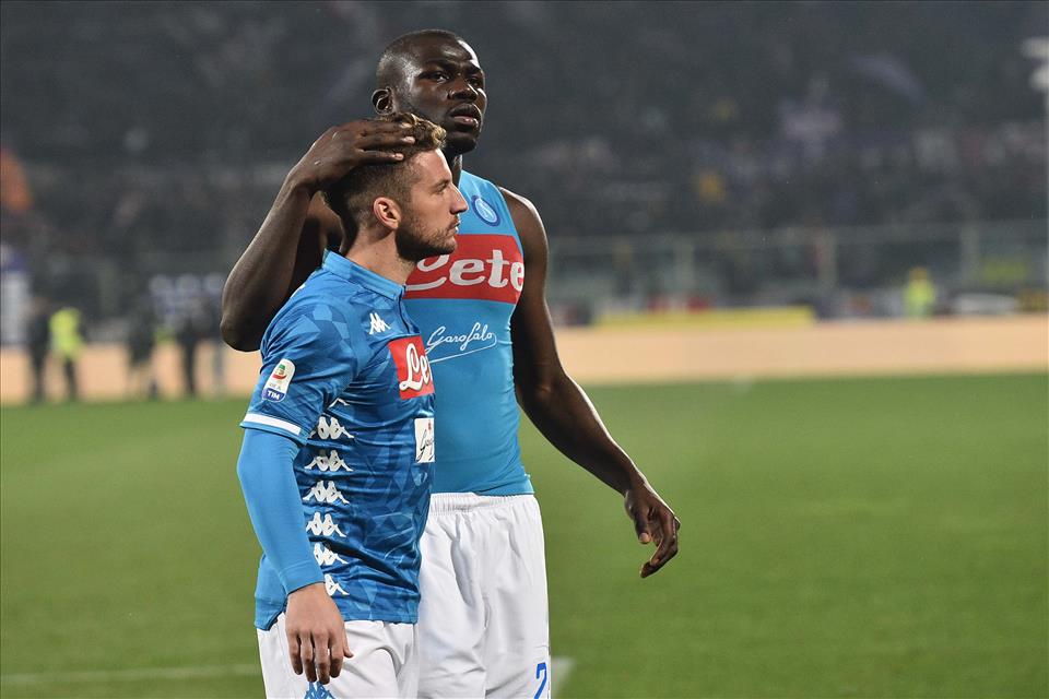 Calcio Napoli, azzurri spuntatissimi: tante occasioni ma solo 0-0 a Firenze