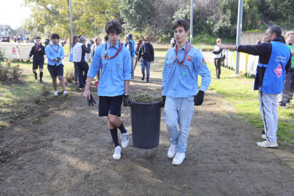 Napoli, Posillipo: centoventi volontari per la cura del Parco Virgiliano. Tutte le foto Napoli, Posillipo: centoventi volontari per la cura del Parco Virgiliano. Tutte le foto
