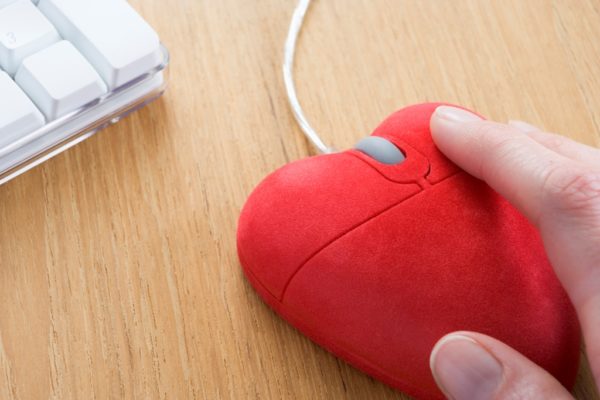 San Valentino: ecco i regali più ricercati. Non solo gioielli ma anche tecnologia