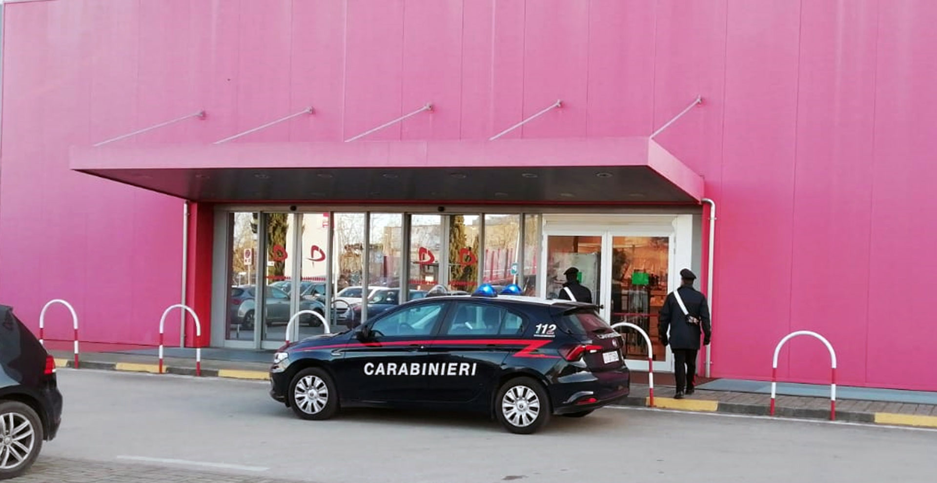Casoria e Caivano: Otto arresti per furti in Centro Commerciale e droga