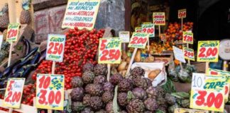 Napoli, Ponticelli: Alimenti senza rispettare le norme igieniche. Ecco i negozi nel mirino dei controlli