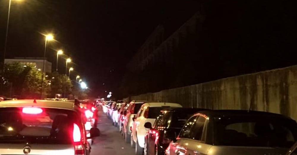 Traffico a Bagnoli per la movida, idea della X Municipalità: in discoteca a piedi