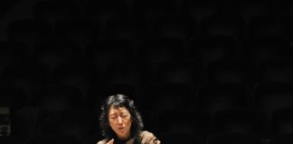 La leggendaria pianista Mitsuko Uchida, ospite dell'Associazione Scarlatti