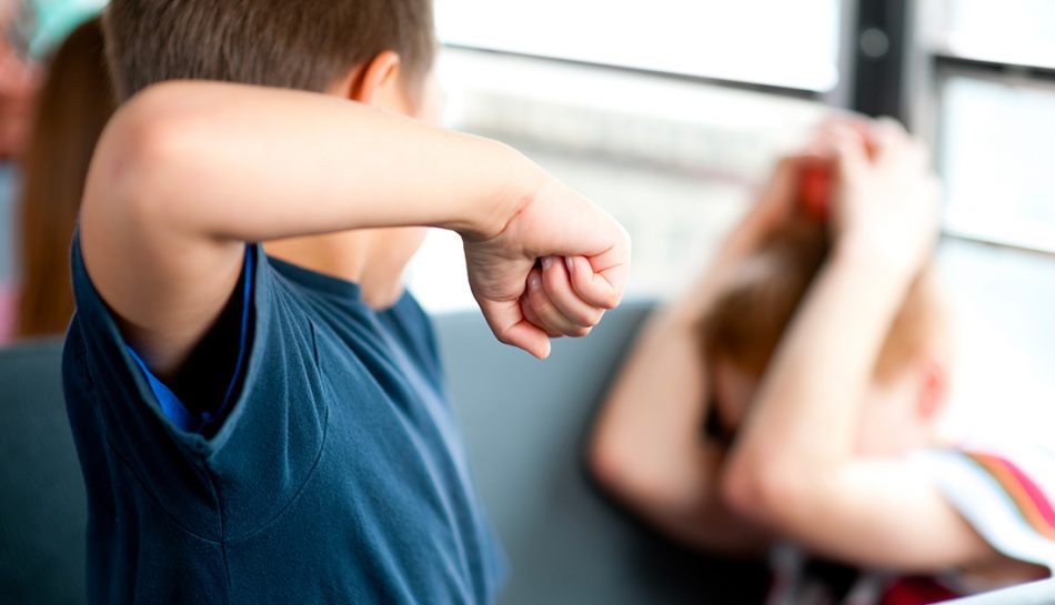 Torre del Greco, caso di bullismo: un bimbo di 7 anni lascia la scuola