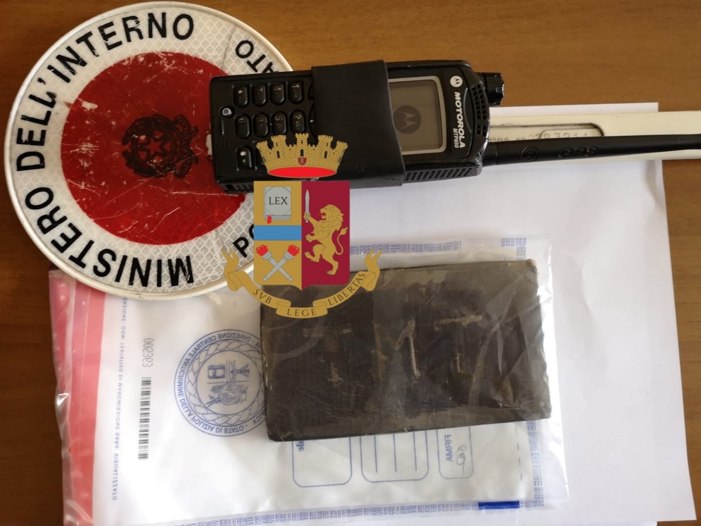 Napoli, Case Nuove: Arrestati dalla Polizia due giovani per droga