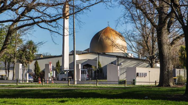 Nuova Zelanda, attacco terroristico in due moschee: sono almeno 49 i morti
