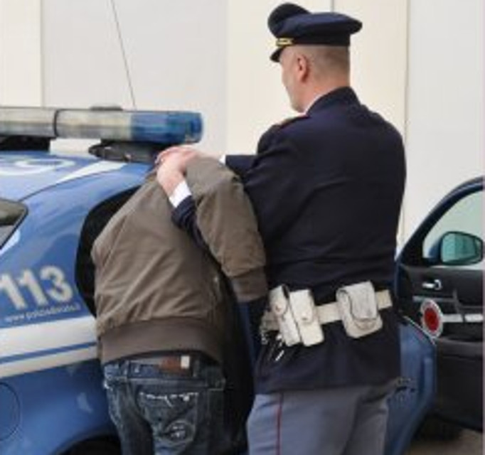 Ponticelli: I nomi delle due persone arrestate per estorsione del clan 'Aprea - De Luca Bossa - Minichini'