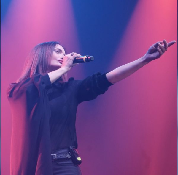 Valentina Stella in concerto al Palapartenope tra musica e solidarietà