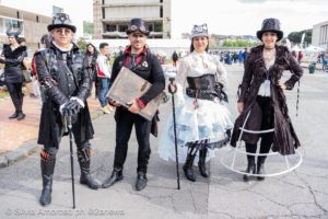 Comicon da record: 160mila visitatori e tanti cosplayers. Scarica la tua foto