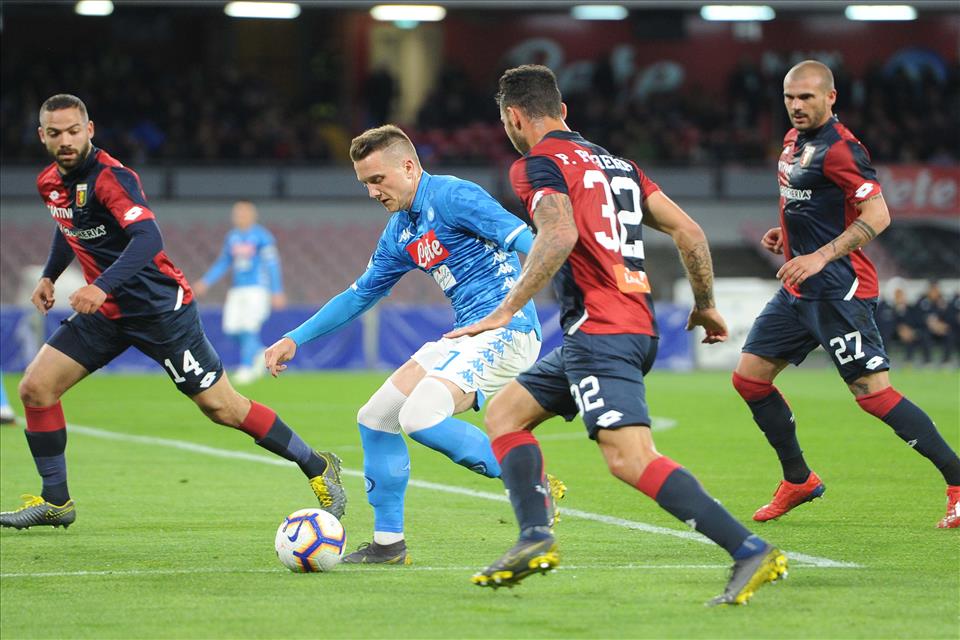 Calcio Napoli: Finisce 1-1 al San Paolo contro il Genoa