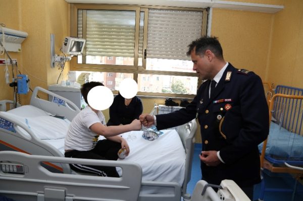 'Regaliamo un Sorriso', uova di Pasqua per i bambini del Santobono di Napoli