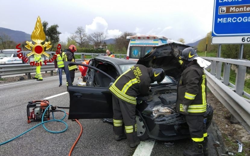 Mercogliano, incidente sulla A16 Napoli-Canosa: 5 feriti (di cui 2 gravi)