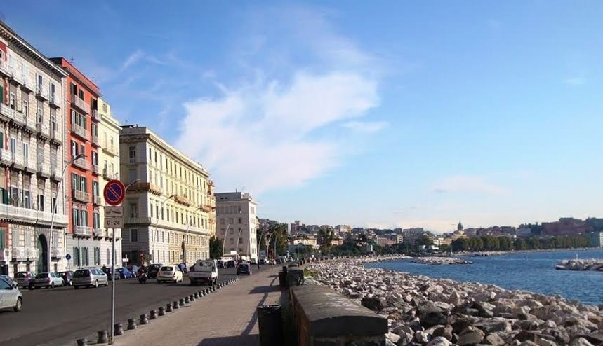 Universiadi a Napoli, Lungomare aperto alle auto: corsia preferenziale per 20 giorni