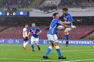 Calcio Napoli, azzurri in caduta libera. L'Atalanta vince al San Paolo Calcio Napoli, azzurri in caduta libera. L'Atalanta vince al San Paolo