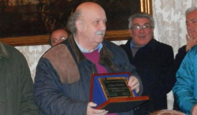 La sfida di pallanuoto fra giornalisti gli ex campioni della Canottieri Napoli dedicata a Lucio Pomicino.