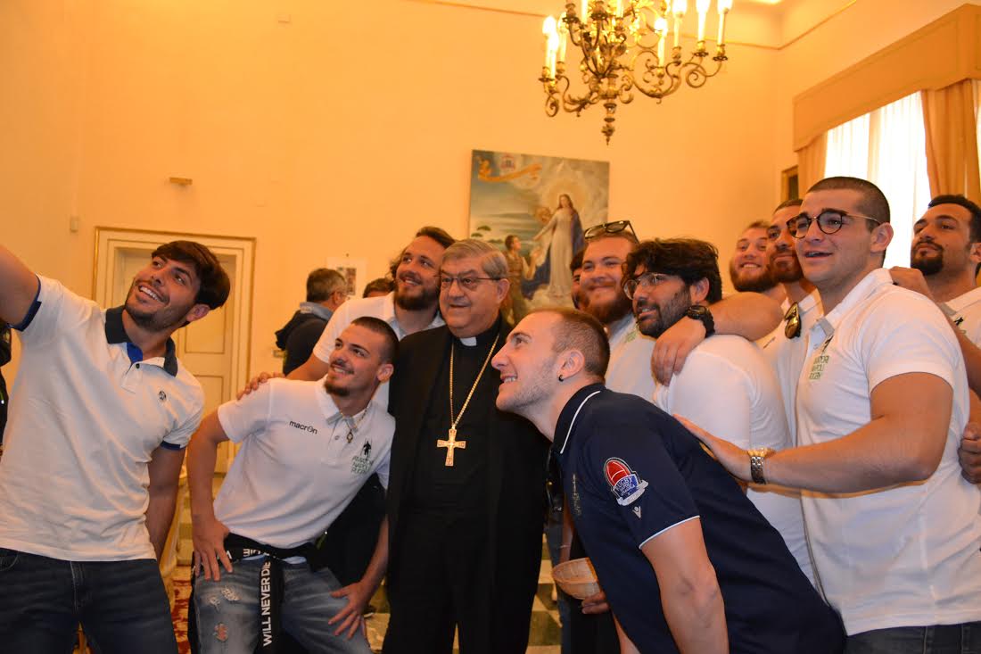 Rugby, Cardinale Sepe: "Amatori un modello per i giovani di Napoli"