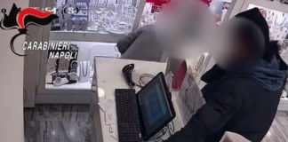 Vomero, furti con la tecnica del giornale o della giacca: fermato un 47enne