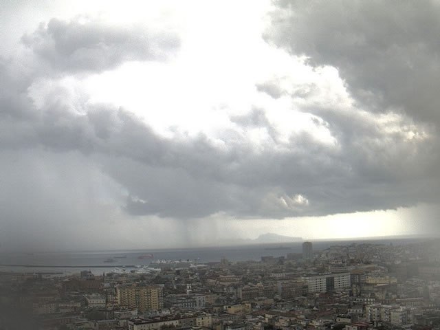 Meteo Campania, arrivano le piogge: previsioni del weekend