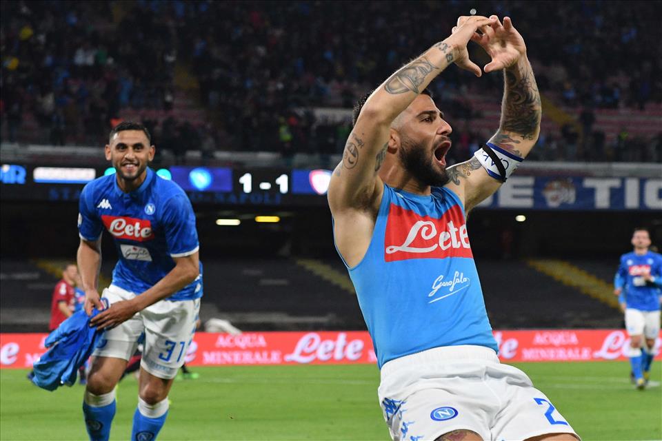 Calcio Napoli in rimonta sul Cagliari: 2-1 con un rigore del VAR al 95'
