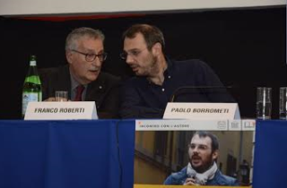 Paolo Borrometi, giornalista sotto scorta, presenta il libro "Un morto ogni tanto"