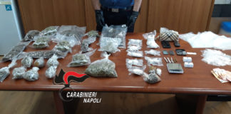 Afragola: Arrestato 43enne, nascondeva 2 chili e mezzo di droghe in casa