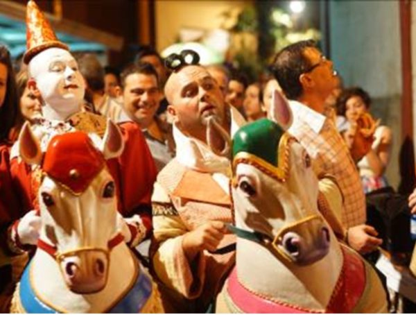 Nella Villa Comunale di Arzano arriva “Artisti in Chiazza”. Tutti gli eventi del Festival