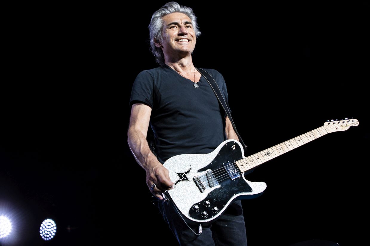 Ligabue nei fumetti di Topolino. Il rocker diventa Liga Duck e canta a Paperopoli Ligabue nei fumetti di Topolino. Il rocker diventa Liga Duck e canta a Paperopoli