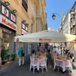 E’ stata inaugurata la riapertura del Salone Margherita, storico locale di via Santa Brigida a Napoli. Il locale è stato rilevato da “Mammina – Pizzeria e Cucina Genuina”. 