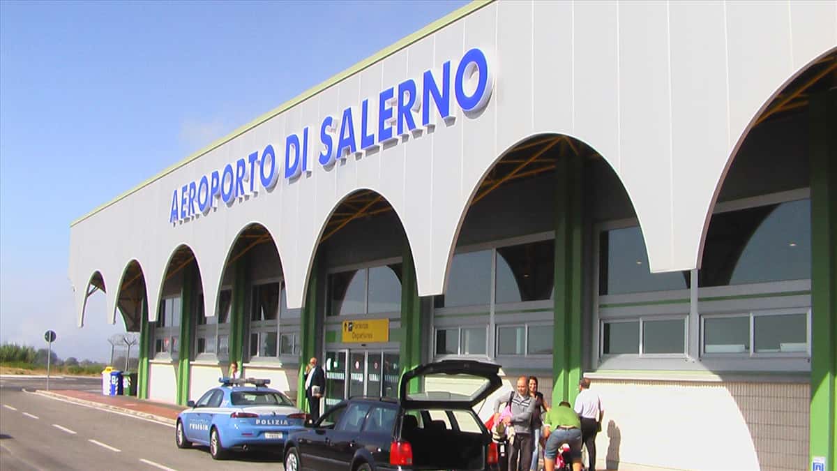 Aeroporto Salerno-Costa d’Amalfi, ci siamo: Tria firma la concessione