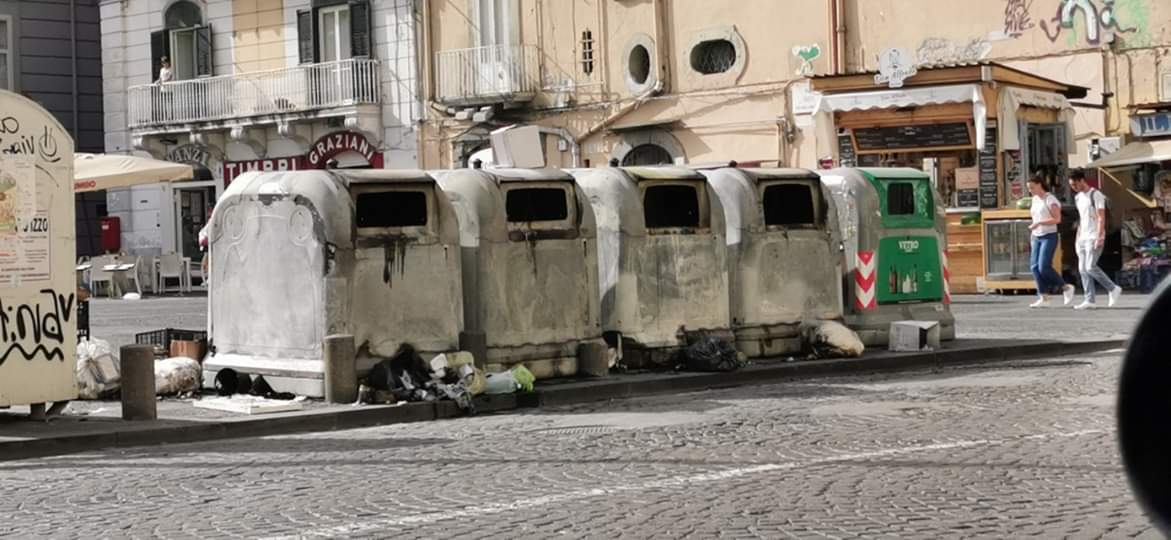 Rifiuti, difficoltà dello stir: è ancora emergenza in più zone di Napoli