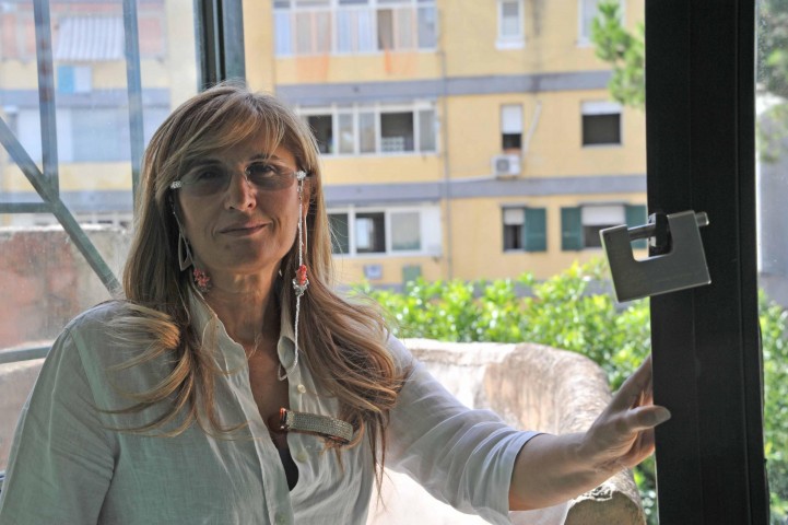 Premio GreenCare 2019 alla Dirigente della Scuola del Parco Verde di Caivano, Eugenia Carfora