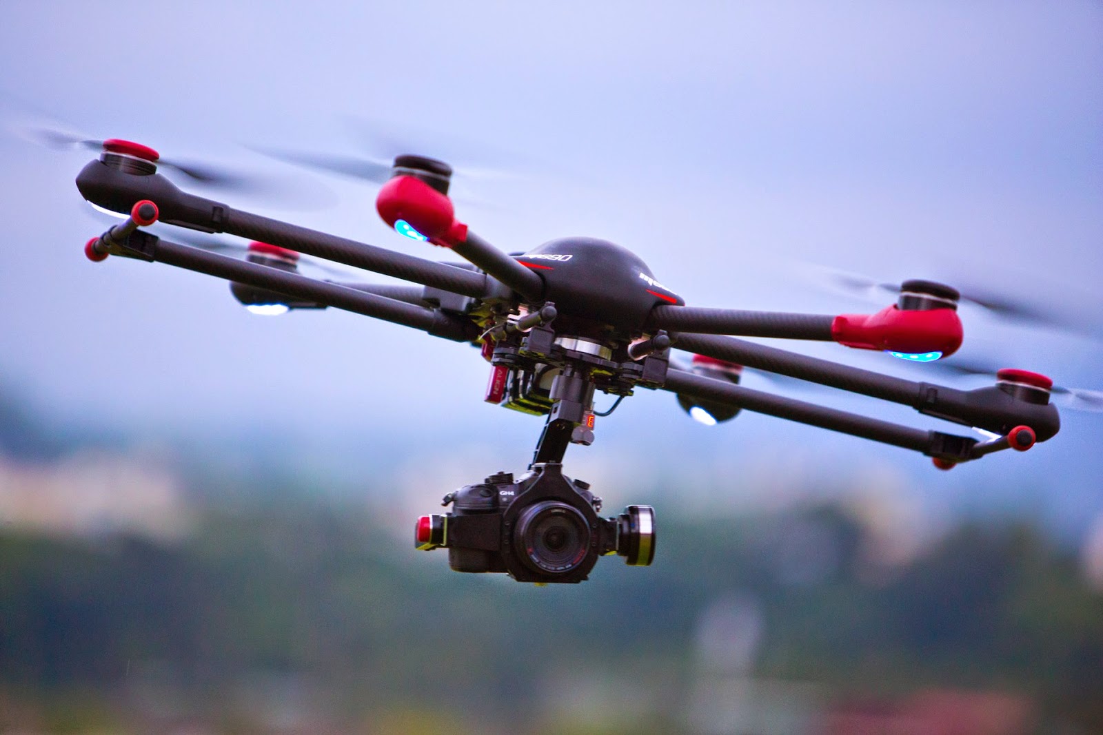 Leonardo, novità dall’Innovation Day: arriva il drone contest 