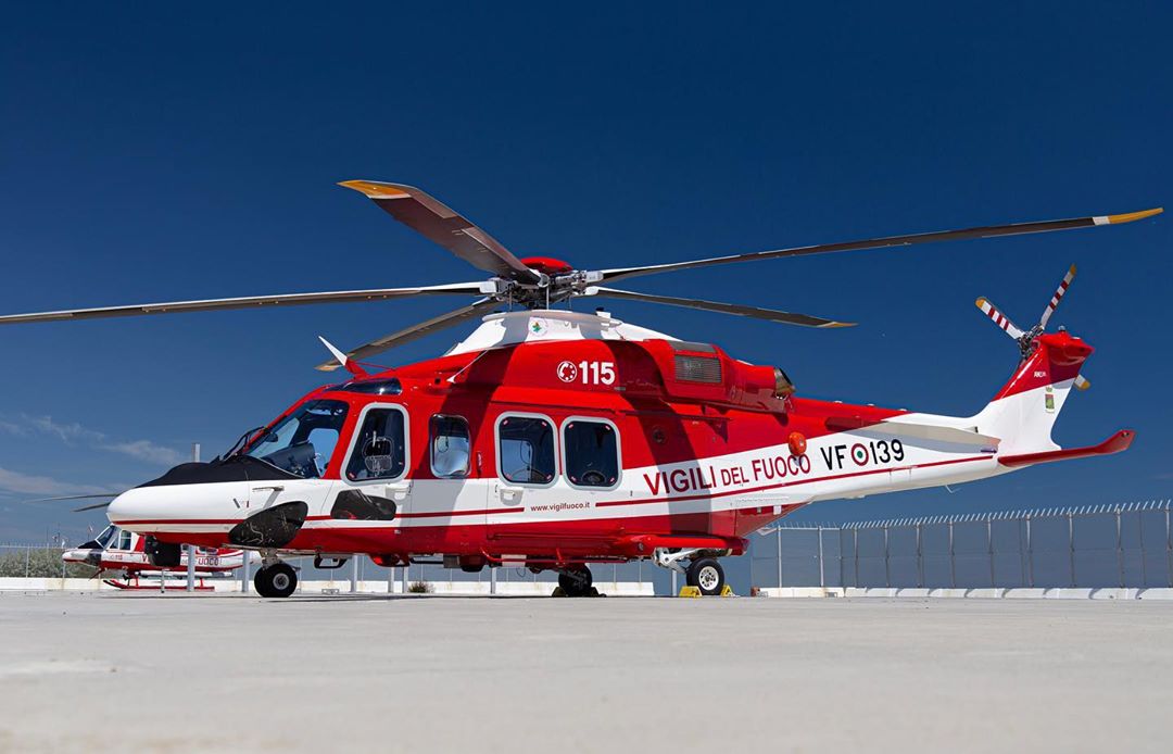 Leonardo: cresce la flotta di elicotteri AW139 dei Vigili del Fuoco