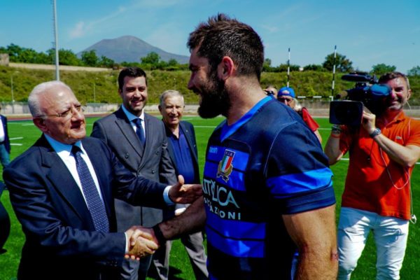 Universiade, Vincenzo De Luca taglia il nastro sul campo di Rugby di Boscotrecase