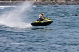 Aquabike, il campione Roberto Mariani regala spettacolo a Monte di Procida