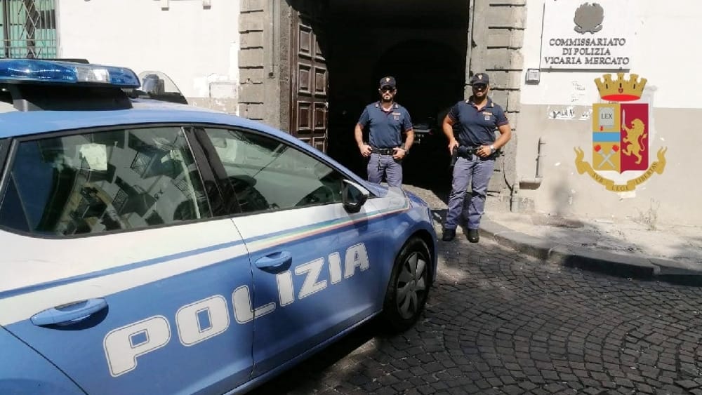 Napoli, chiedevano il pizzo nel mercato della Maddalena: sette arrestati