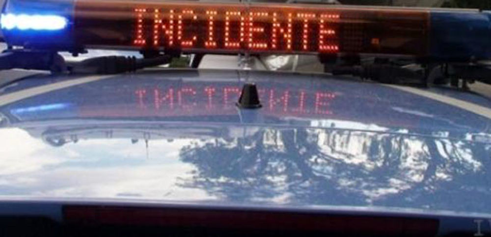 Frena l’auto da 2anews.it Frena ma l’auto accelera e provoca un incidente esposto alla Procura di Napoli