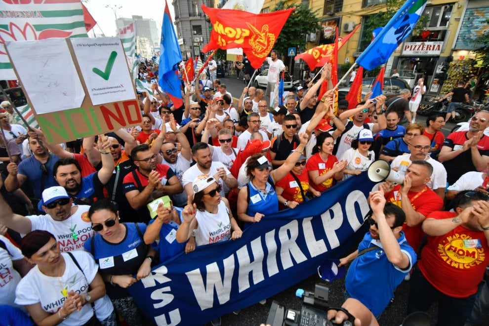 Sciopero nazionale dei metalmeccanici: 10mila in piazza a Napoli 