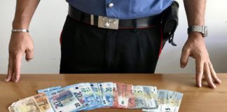 Caivano, Parco Verde: Arrestato spacciatore mentre ha i “clienti” in fila. IL NOME