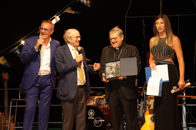 Premio Napoli c'è, consegnati i riconoscimenti nella splendida cornice del Bagno Elena