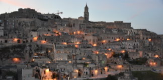 Il Teatro San Carlo approda ai Sassi di Matera con la "Cavalleria Rusticana"